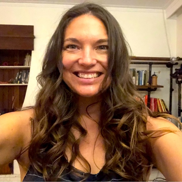 Meet your Posher, Melissa - Picture 1 of 1